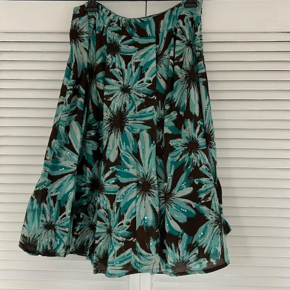 Ladies Skirt